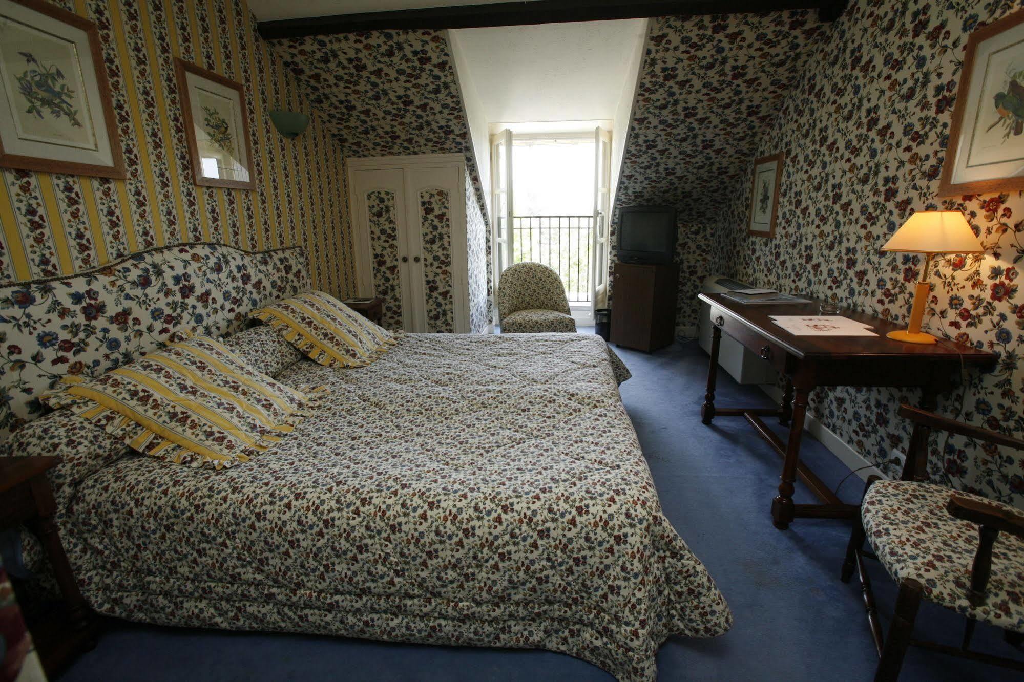 Hotel Chateau De Castel Novel - Les Collectionneurs Varetz Zewnętrze zdjęcie