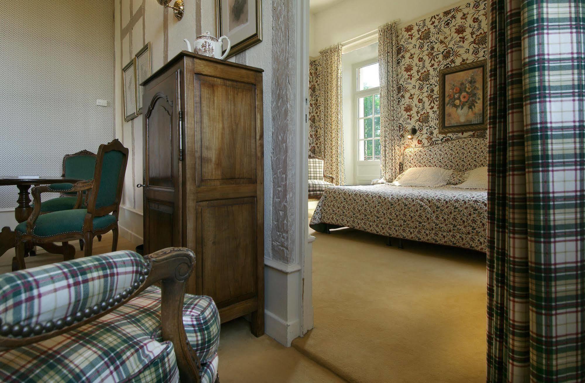 Hotel Chateau De Castel Novel - Les Collectionneurs Varetz Zewnętrze zdjęcie
